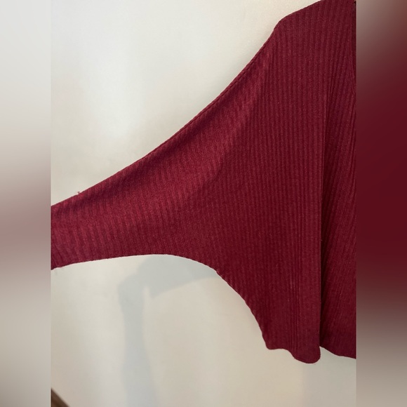 Urban Outfitters SP Batwing Sweater – Choker Neck Detail Small Petite - Picture 5 of 7